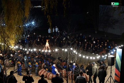 Minister Farid Gayibov meets athletes around the bonfire at the III Sports Festival - PHOTO - VIDEO