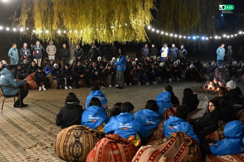 Minister Farid Gayibov meets athletes around the bonfire at the III Sports Festival - PHOTO - VIDEO