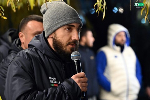 Minister Farid Gayibov meets athletes around the bonfire at the III Sports Festival - PHOTO - VIDEO