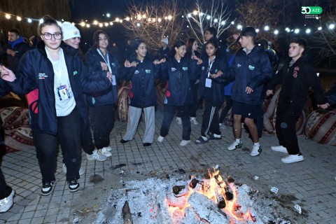 Minister Farid Gayibov meets athletes around the bonfire at the III Sports Festival - PHOTO - VIDEO