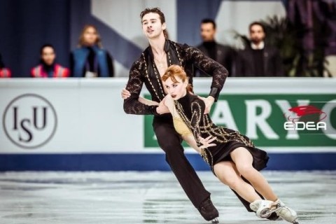 Azerbaijani figure skaters take on Romania challenge