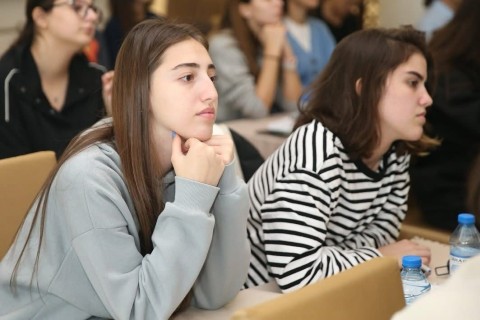 Bədii gimnastika hakimlərinin kursuna start verilib - FOTO