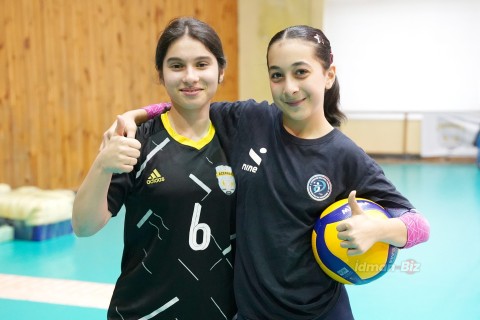 Learning volleyball with Alla Hasanova: Future stars in the making – PHOTO