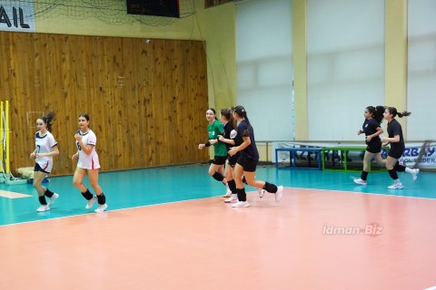 Learning volleyball with Alla Hasanova: Future stars in the making – PHOTO