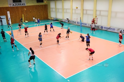 Learning volleyball with Alla Hasanova: Future stars in the making – PHOTO