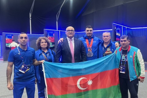 Dadash Dadashbeyli wins silver at World Weightlifting Championship - PHOTO