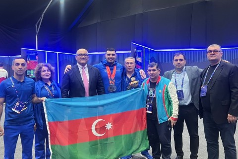 Dadash Dadashbeyli wins silver at World Weightlifting Championship - PHOTO