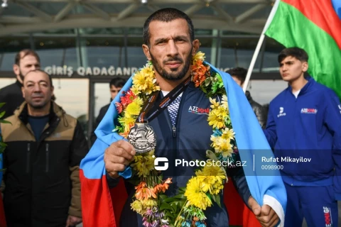 Azerbaijani athletes return home after successful performances at the World Championship – PHOTO