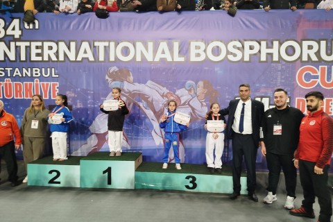 "Bosphorus Cup"da 4 medal - FOTO