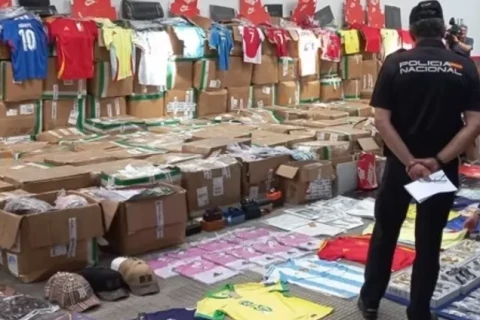 Fake football gear dealers arrested in Spain