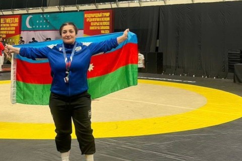 Azərbaycanın kəmər güləşçisi dünya çempionatında gümüş medal qazanıb - FOTO