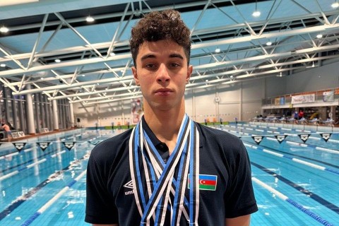 Azerbaijani swimmers return from international competition with 22 medals - PHOTO