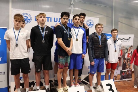 Azerbaijani swimmers return from international competition with 22 medals - PHOTO