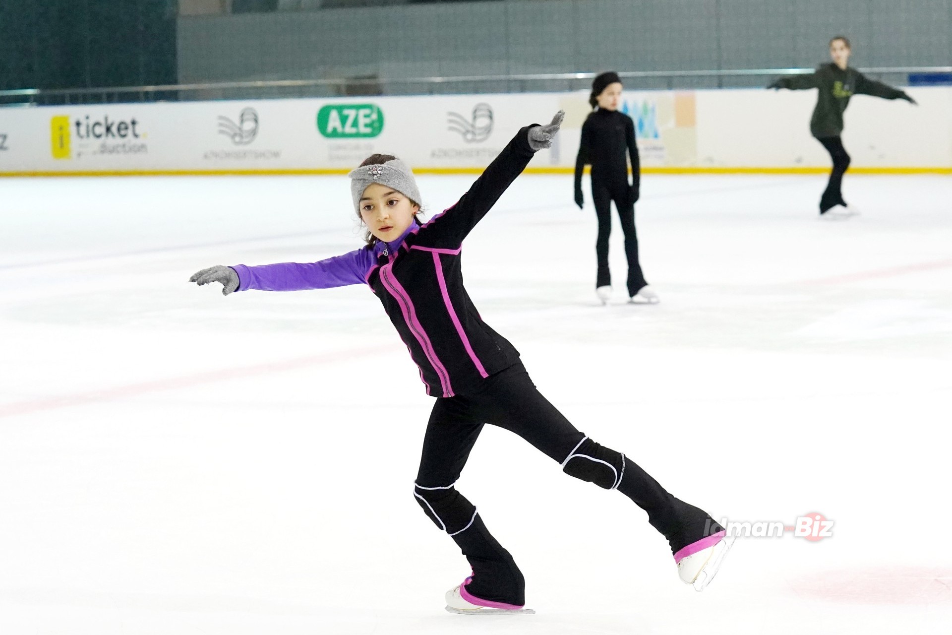 Gliding on Dreams: New Chapter on Ice - PHOTOS