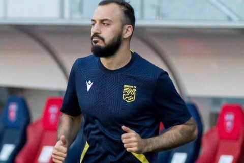 Qarabag and Neftchi eye on Sumgayit defender