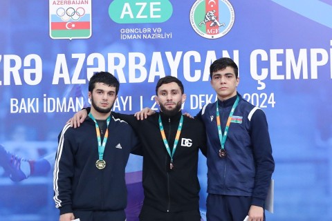 Olympic medalist becomes Azerbaijan wrestling champion - PHOTO