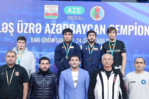 Olympic medalist becomes Azerbaijan wrestling champion - PHOTO