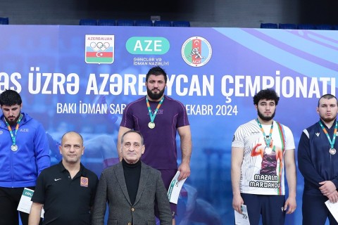 Olympic medalist becomes Azerbaijan wrestling champion - PHOTO