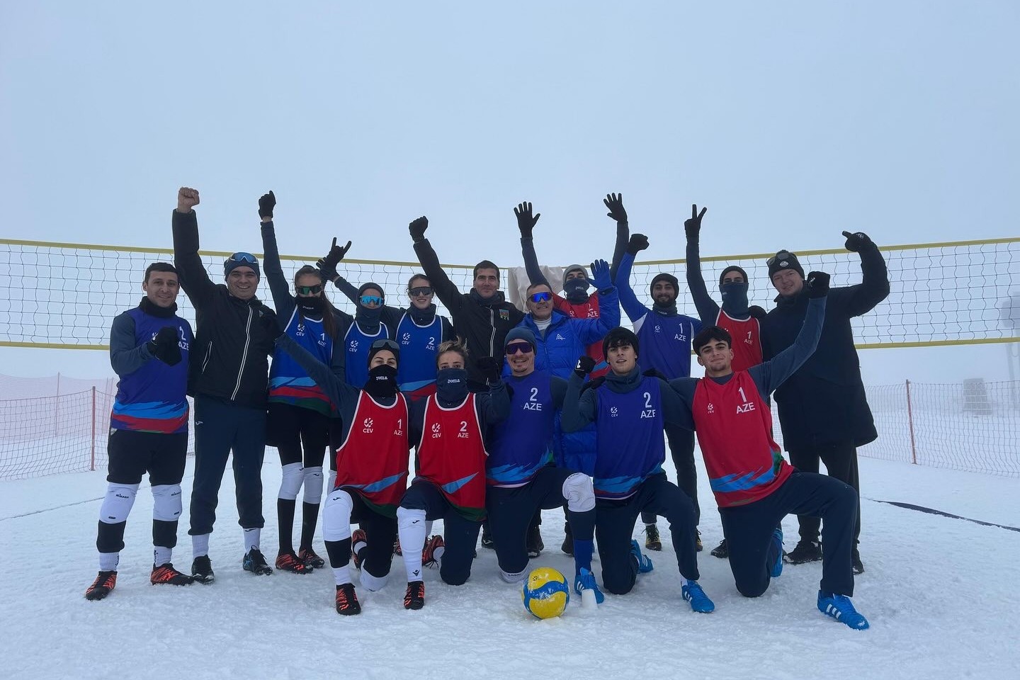 Azərbaycanda qar voleybolu üzrə ilk toplanış - FOTO