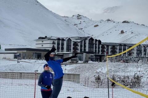 Azərbaycanda qar voleybolu üzrə ilk toplanış - FOTO