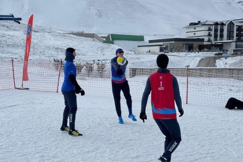 Azərbaycanda qar voleybolu üzrə ilk toplanış - FOTO