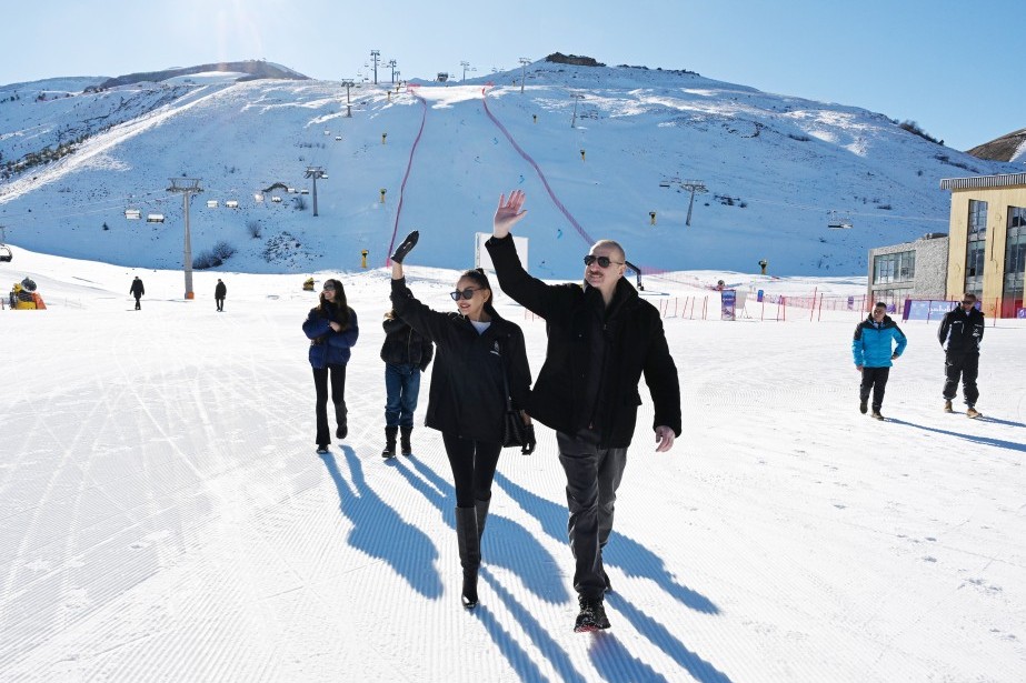 Prezident Şahdağ Turizm Kompleksindəki “Xizək klubu” binasının tikintisi ilə tanış olub - FOTO