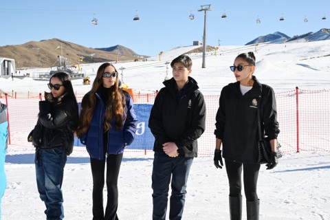 Prezident Şahdağ Turizm Kompleksindəki “Xizək klubu” binasının tikintisi ilə tanış olub - FOTO