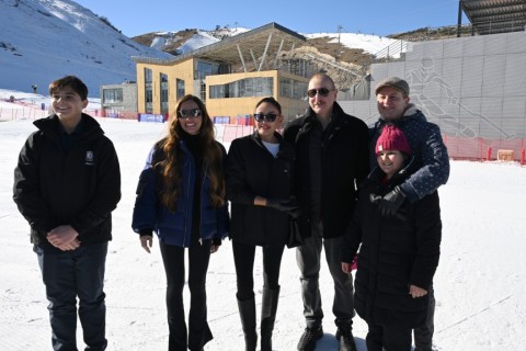 Prezident Şahdağ Turizm Kompleksindəki “Xizək klubu” binasının tikintisi ilə tanış olub - FOTO