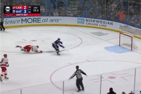 NHL makes history: Goal scored without a shot on target - VIDEO