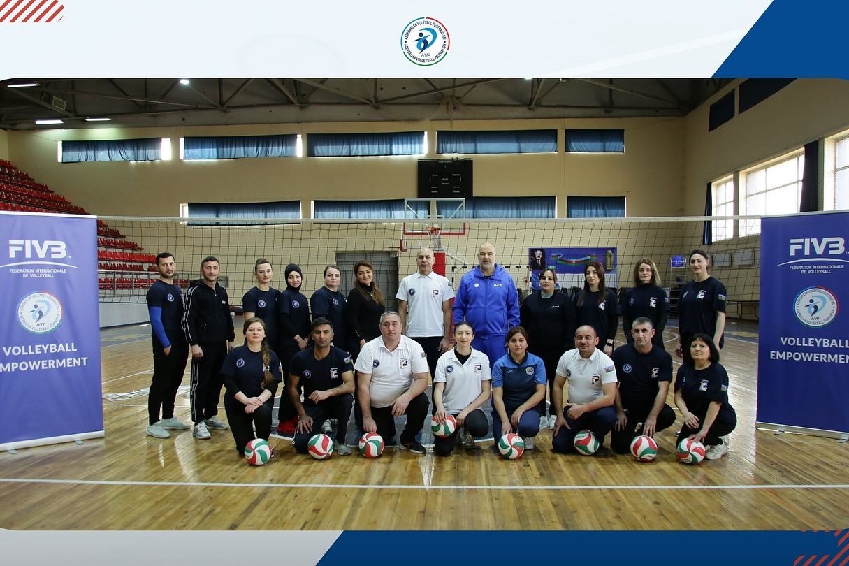 Gəncədə voleybol məşqçiləri üçün KURS