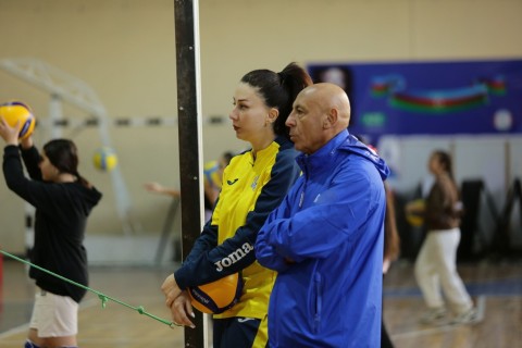 Head coach of the national teams met with young volleyball players in Ganja - PHOTO