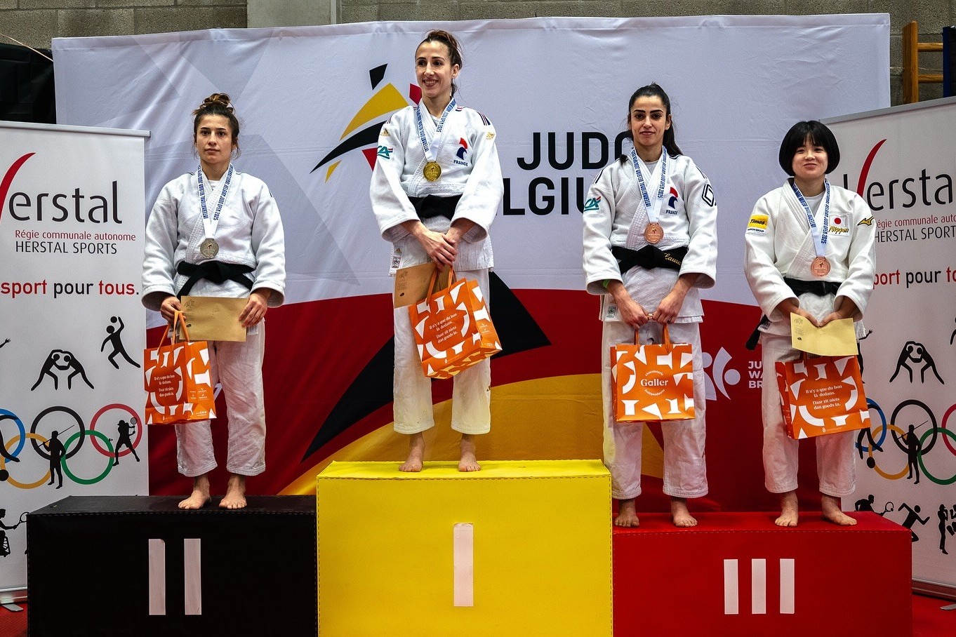 Azerbaijani judoka wins silver in Belgium - PHOTO