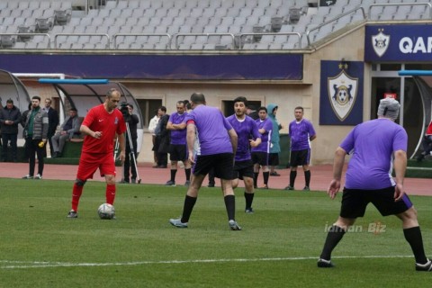 Tofiq Bəhramovun 100 illiyi münasibətilə yubiley matçı futbol veteranlarının qələbəsi ilə bitib - FOTO