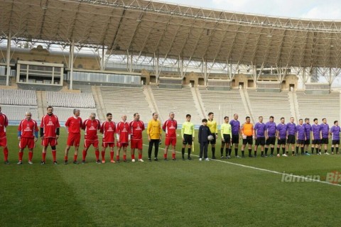 Tofiq Bəhramovun 100 illiyi münasibətilə yubiley matçı futbol veteranlarının qələbəsi ilə bitib - FOTO