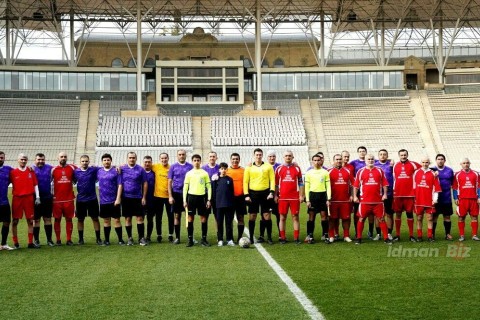 Tofiq Bəhramovun 100 illiyi münasibətilə yubiley matçı futbol veteranlarının qələbəsi ilə bitib - FOTO