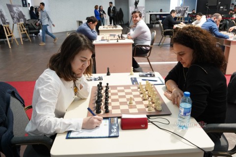 Favorites triumph, Turkan Mamedyarova defeated - PHOTO