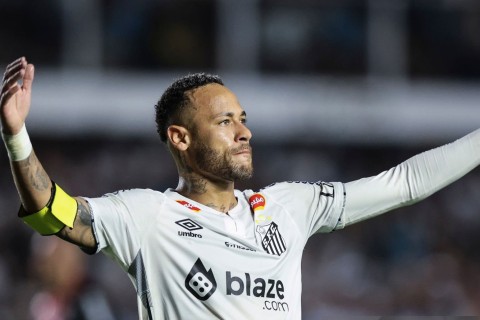 Neymar plays his first game for Santos after 12 years - VIDEO