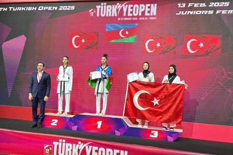 Azerbaijani taekwondo athlete clinches gold at Turkish Open - PHOTO