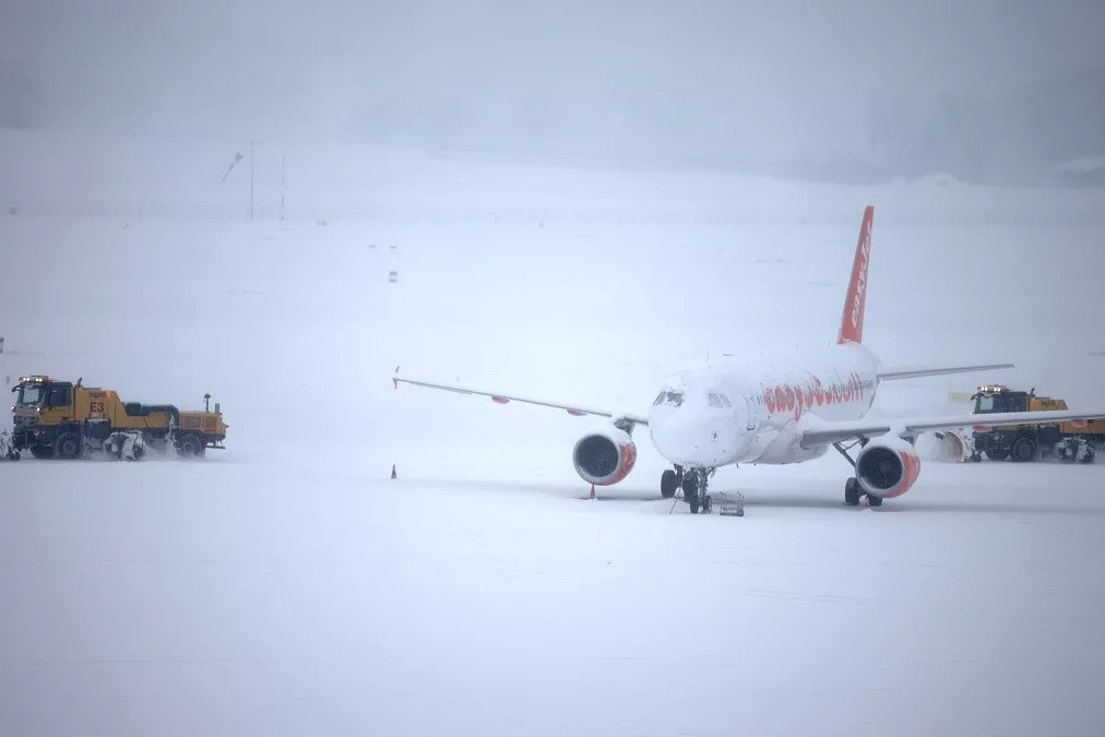 Azerbaijan national team stranded in Pristina due to weather conditions