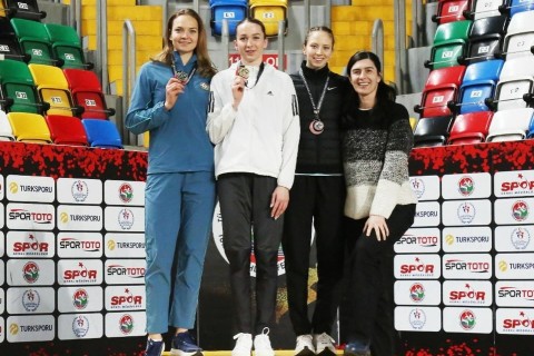 İstanbulda gümüş medal - FOTO