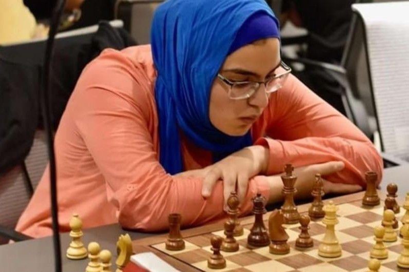 Two Azerbaijani chess players continue winning streak