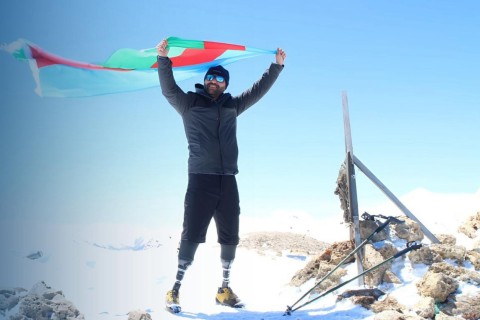 Xüsusi Təyinatlı Qüvvələrin ehtiyatda olan zabiti para-dağ xizəyi idman növündə