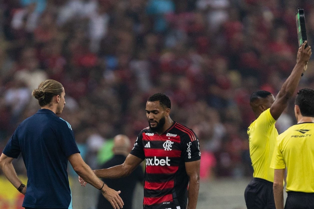 Flamengo fans frustrated with Juninho’s performance