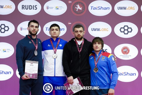 U-23 Avropa çempionatı: Sərbəst güləş yığmamız 9 medal qazanıb - FOTO