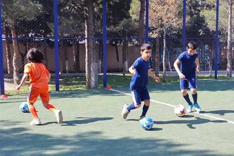 Uşaq evində futbol dərsləri davam edir - FOTO