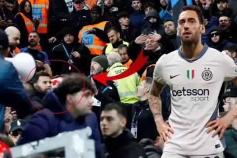 Hakan Çalhanoğlunun davranışı azarkeşə kömək edib.